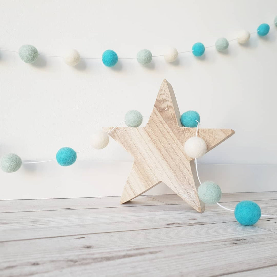 Green & White Felt Pom Pom Garland