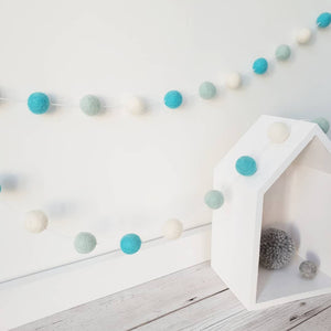 Green & White Felt Pom Pom Garland