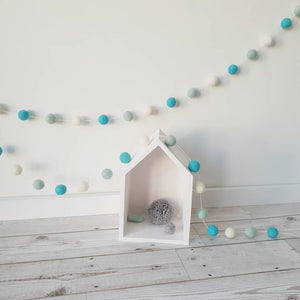 Green & White Felt Pom Pom Garland