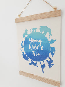 Animal canvas print with wooden wall hanger